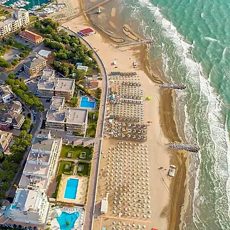 Relaxing Intimate Close To The Ξενοδοχείο 3*